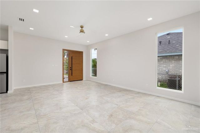 2041 Lake View Drive 5, Mission, TX 78572