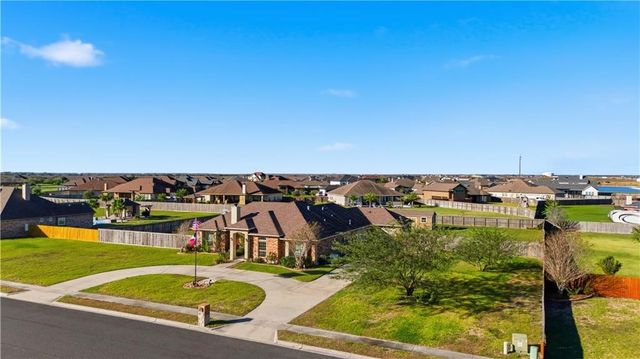 5425 Kitty Hawk Dr, Corpus Christi, TX 78414