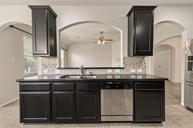 3327 Fairmont Hills Lane, Katy, TX 77494