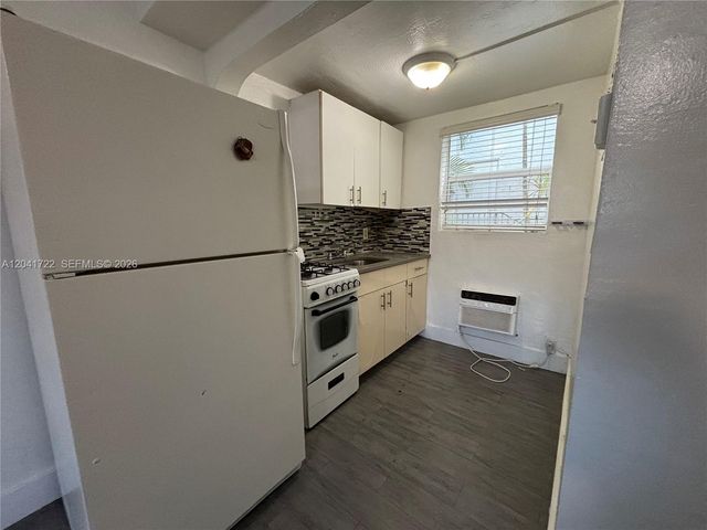 1843 Dewey St 104, Hollywood, FL 33020