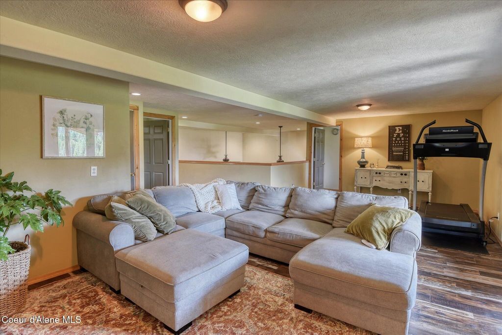 Address unavailable. photo 15