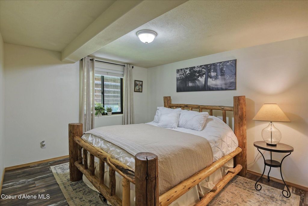 Address unavailable. photo 18