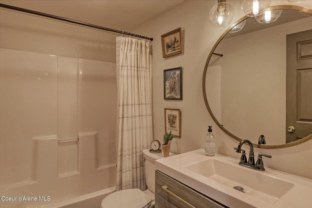 Address unavailable. photo 19