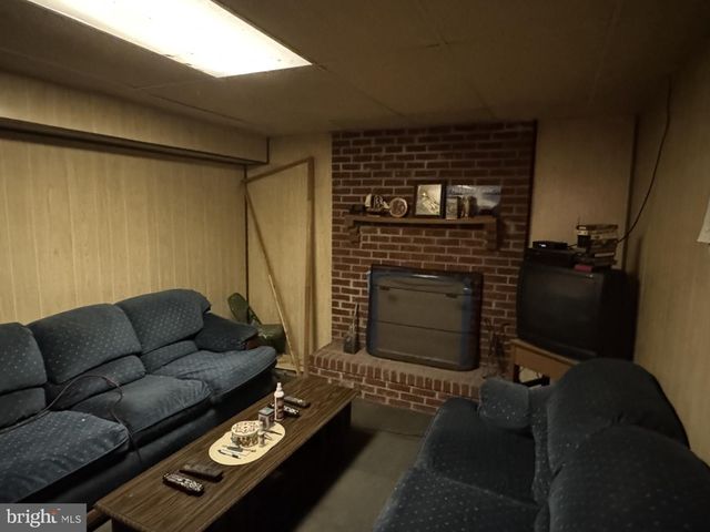 7808 SARAKAL RD, Clinton, MD 20735