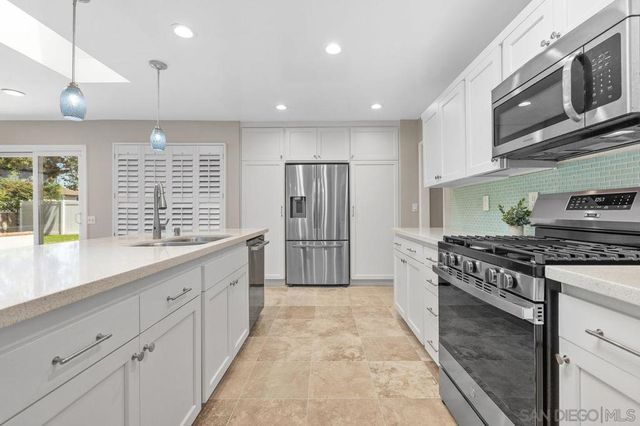 705 Sunningdale, Oceanside, CA 92057