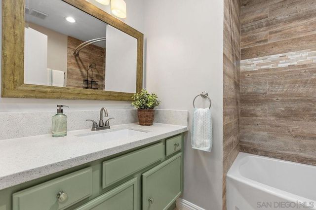 705 Sunningdale, Oceanside, CA 92057