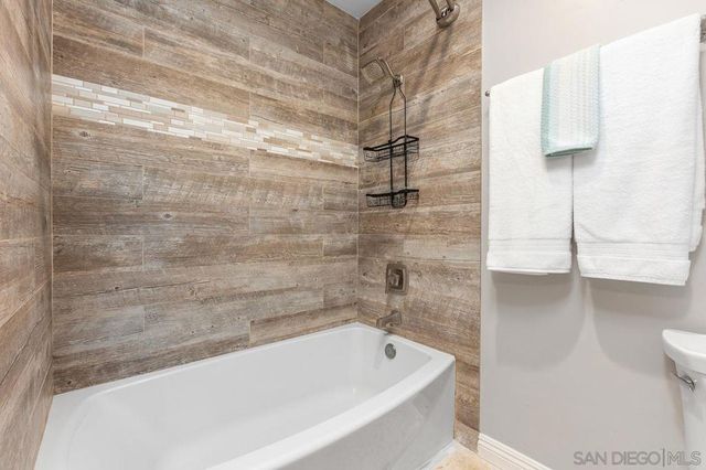 705 Sunningdale, Oceanside, CA 92057