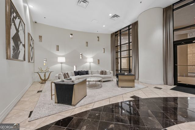 3040 Peachtree Road NW 211, Atlanta, GA 30305