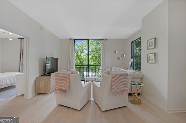 3040 Peachtree Road NW 211, Atlanta, GA 30305