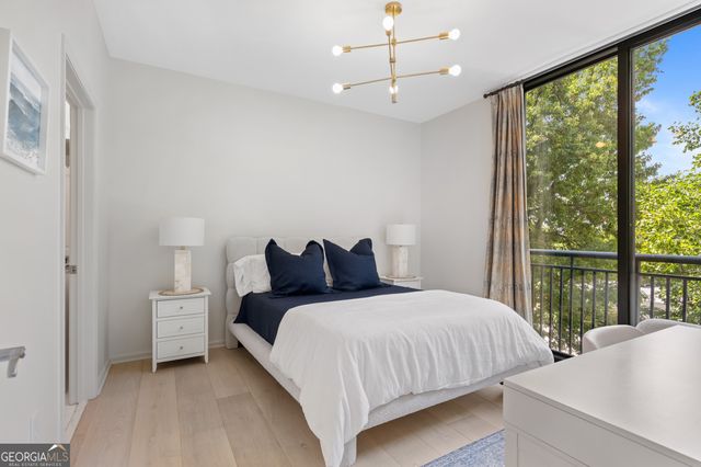 3040 Peachtree Road NW 211, Atlanta, GA 30305