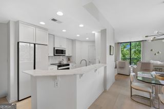 3040 Peachtree Road NW 211, Atlanta, GA 30305