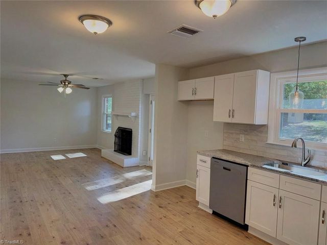 2359 Woodgreen Road, Winston-salem, NC 27106