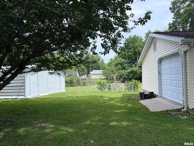 2405 EASTVIEW Drive, Springfield, IL 62702