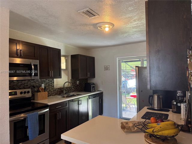 2323 Cleveland St, Hollywood, FL 33020