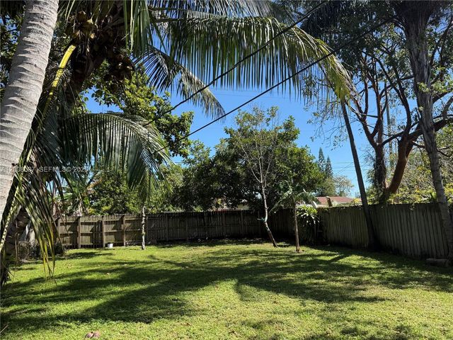 2323 Cleveland St, Hollywood, FL 33020