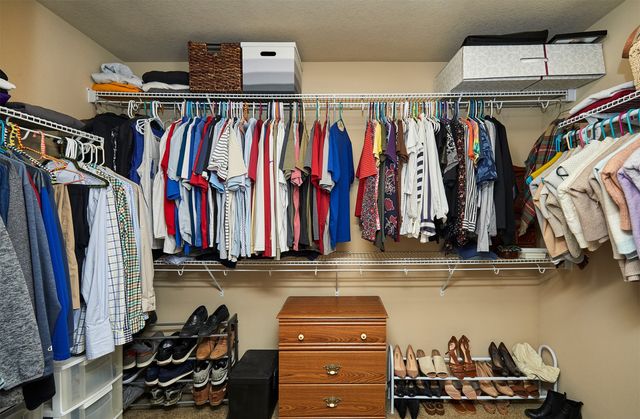 358 S 85th Street, West Des Moines, IA 50266