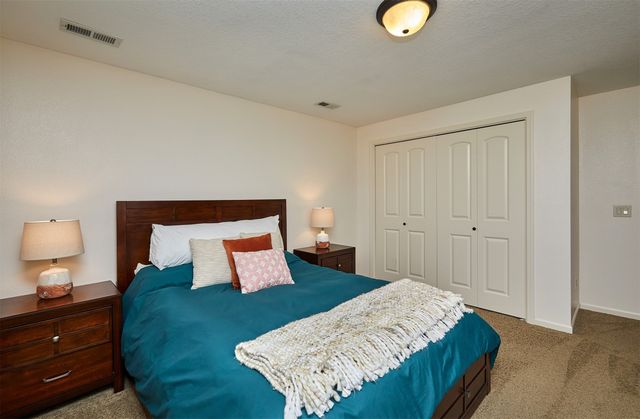 358 S 85th Street, West Des Moines, IA 50266