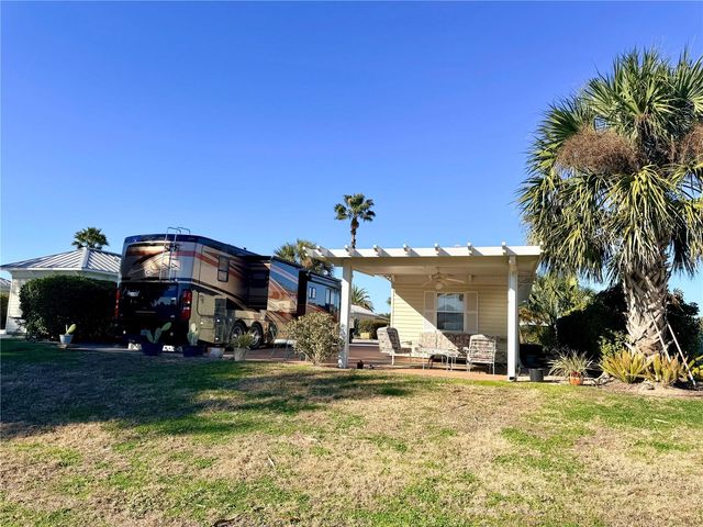 4805 SE 94TH AVENUE, Webster, FL 33597