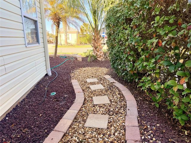 4805 SE 94TH AVENUE, Webster, FL 33597