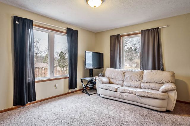 5094 Grand Cape Road, Rockford, IL 61109