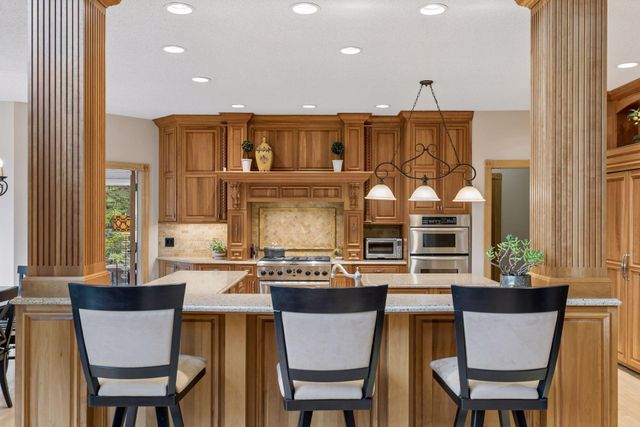 16465 Eagle Ridge Drive, Minnetonka, MN 55345