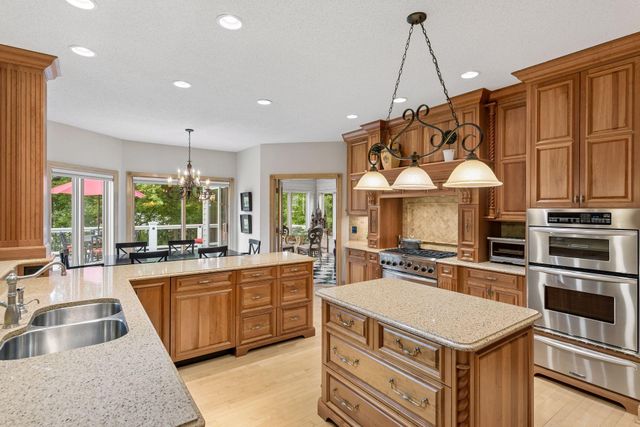 16465 Eagle Ridge Drive, Minnetonka, MN 55345