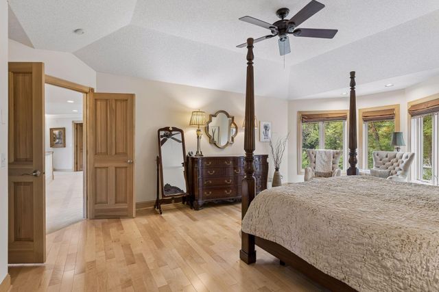 16465 Eagle Ridge Drive, Minnetonka, MN 55345