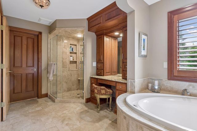 16465 Eagle Ridge Drive, Minnetonka, MN 55345