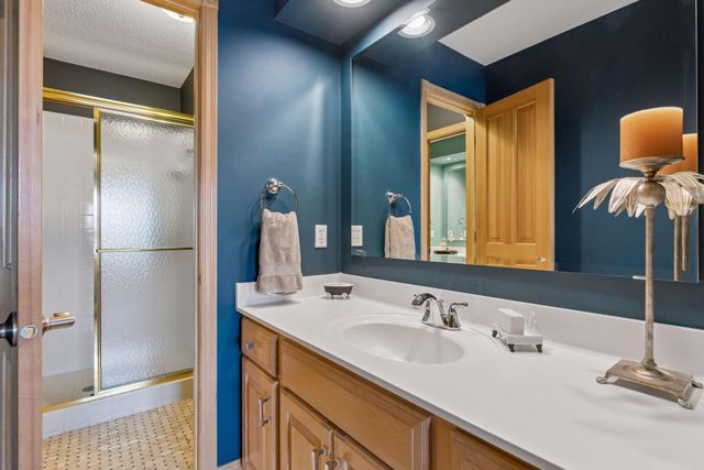 16465 Eagle Ridge Drive, Minnetonka, MN 55345