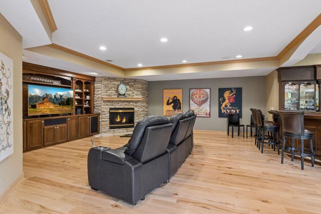 16465 Eagle Ridge Drive, Minnetonka, MN 55345