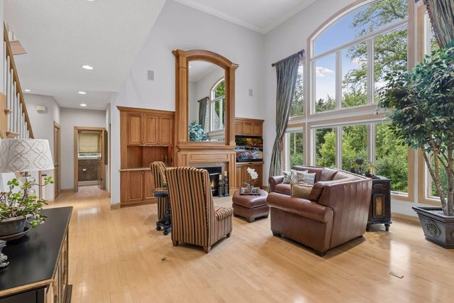 16465 Eagle Ridge Drive, Minnetonka, MN 55345