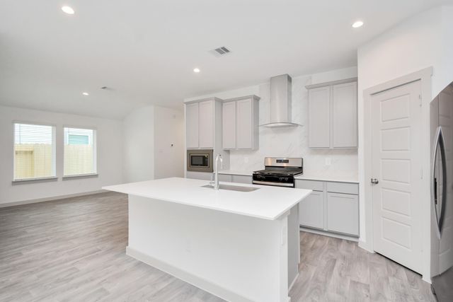 12814 Heddington Grove Lane, Houston, TX 77047