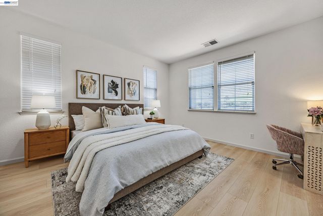 221 Dutra Vernaci Dr., Union City, CA 94587