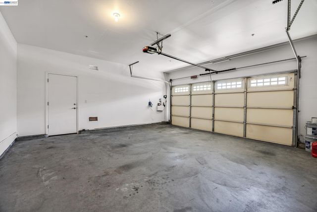 221 Dutra Vernaci Dr., Union City, CA 94587