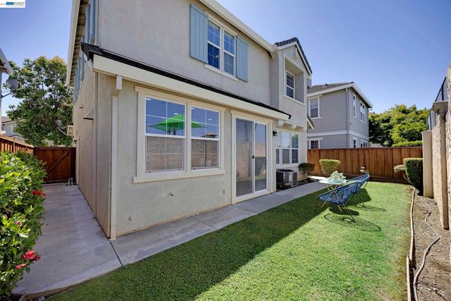 221 Dutra Vernaci Dr., Union City, CA 94587