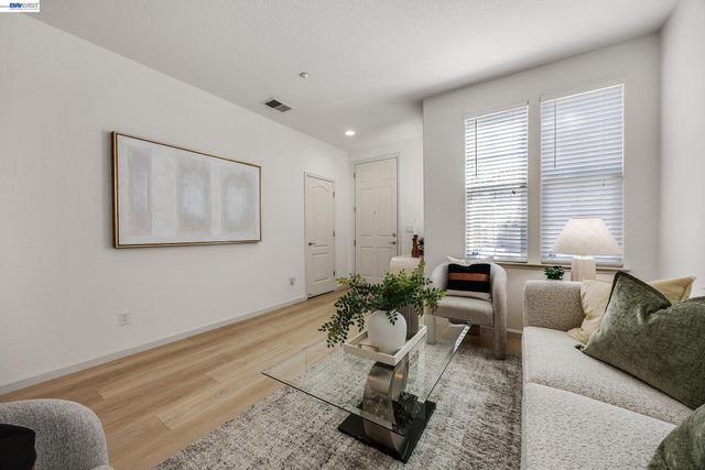 221 Dutra Vernaci Dr., Union City, CA 94587