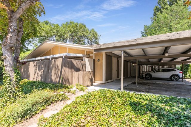 302 E PEACH LN, Bountiful, UT 84010