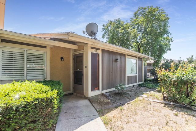 302 E PEACH LN, Bountiful, UT 84010