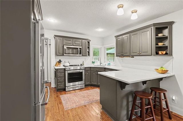 6923 Dearborn Street, Overland Park, KS 66204