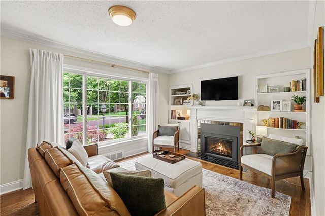 6923 Dearborn Street, Overland Park, KS 66204