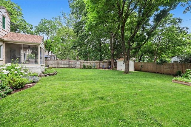 6923 Dearborn Street, Overland Park, KS 66204