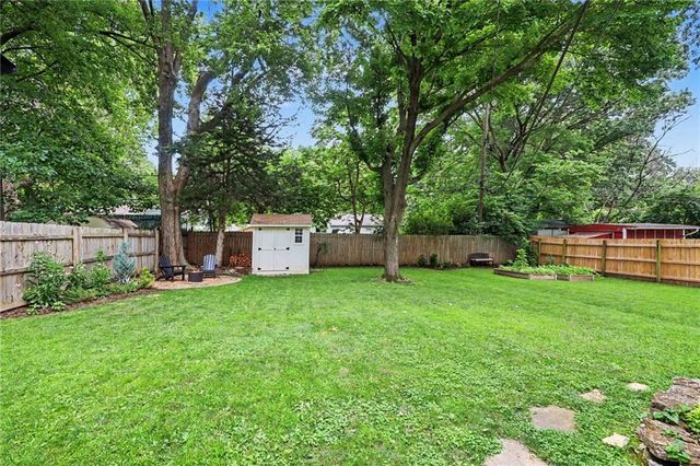 6923 Dearborn Street, Overland Park, KS 66204