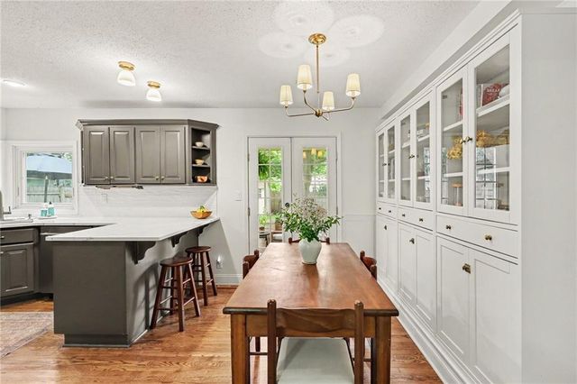 6923 Dearborn Street, Overland Park, KS 66204