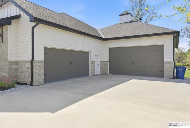 6341 Russell Emmett Court, Papillion, NE 68133