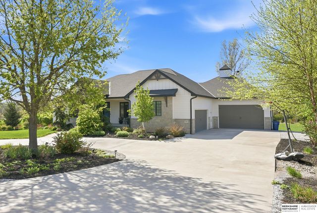 6341 Russell Emmett Court, Papillion, NE 68133