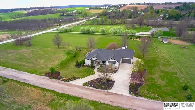 6341 Russell Emmett Court, Papillion, NE 68133