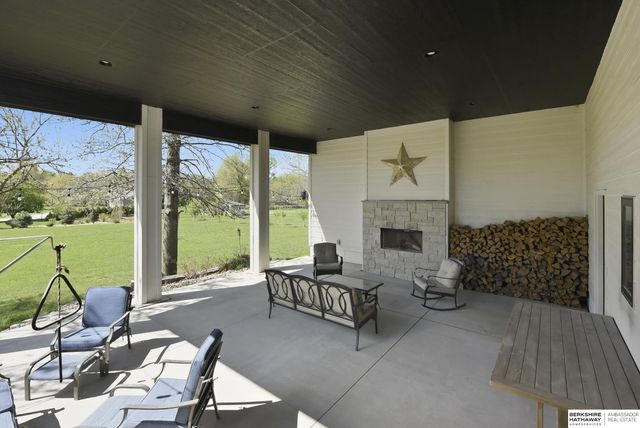 6341 Russell Emmett Court, Papillion, NE 68133