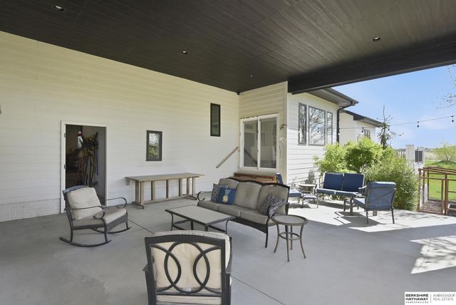 6341 Russell Emmett Court, Papillion, NE 68133