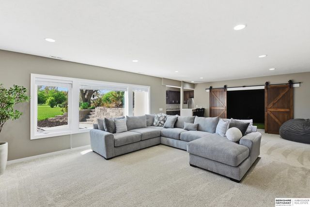 6341 Russell Emmett Court, Papillion, NE 68133