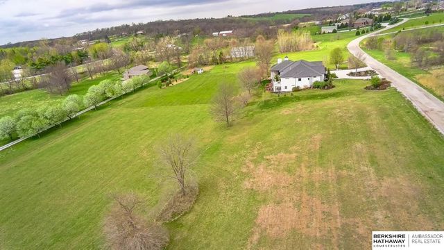 6341 Russell Emmett Court, Papillion, NE 68133